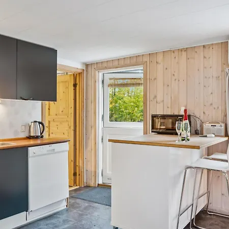 Casa de Férias Awesome In With 2 Bedrooms And Internet *