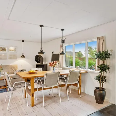 Hébergement de vacances Awesome In With 2 Bedrooms And Internet Ebeltoft