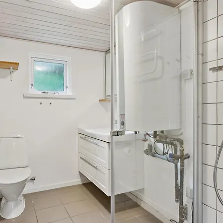 Casa de Férias Awesome In With 2 Bedrooms And Internet Ebeltoft