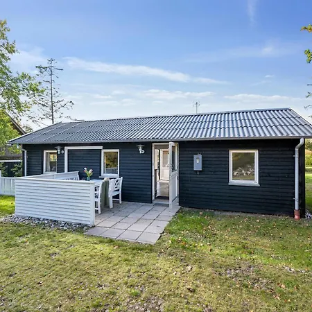 Awesome In With 2 Bedrooms And Internet Casa de Férias *